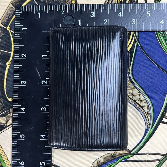 Auth. LV Louis Vuitton Black Epi Multicles 6 Key Ring Hoop Wallet unisex VTG - Picture 16 of 17